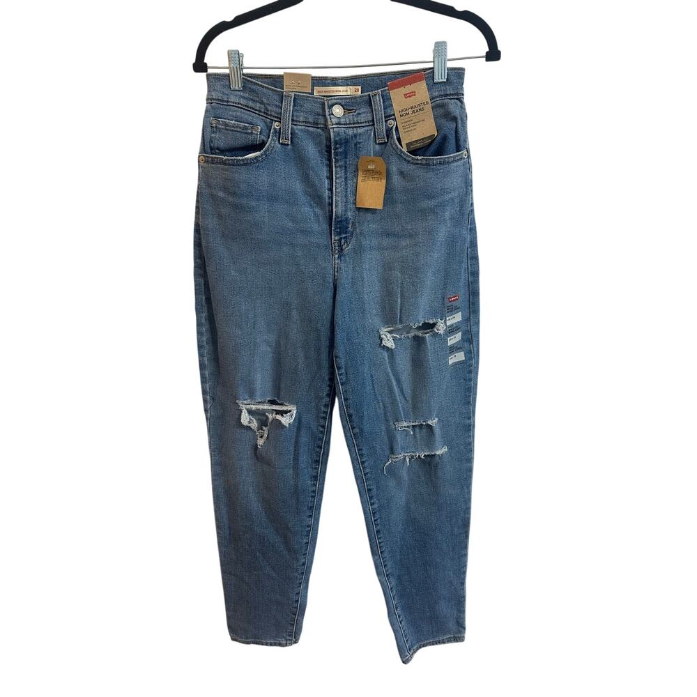 Levi's NWT High Waisted Mom Jeans Sz 28x29 Light Wash Blue Women Denim